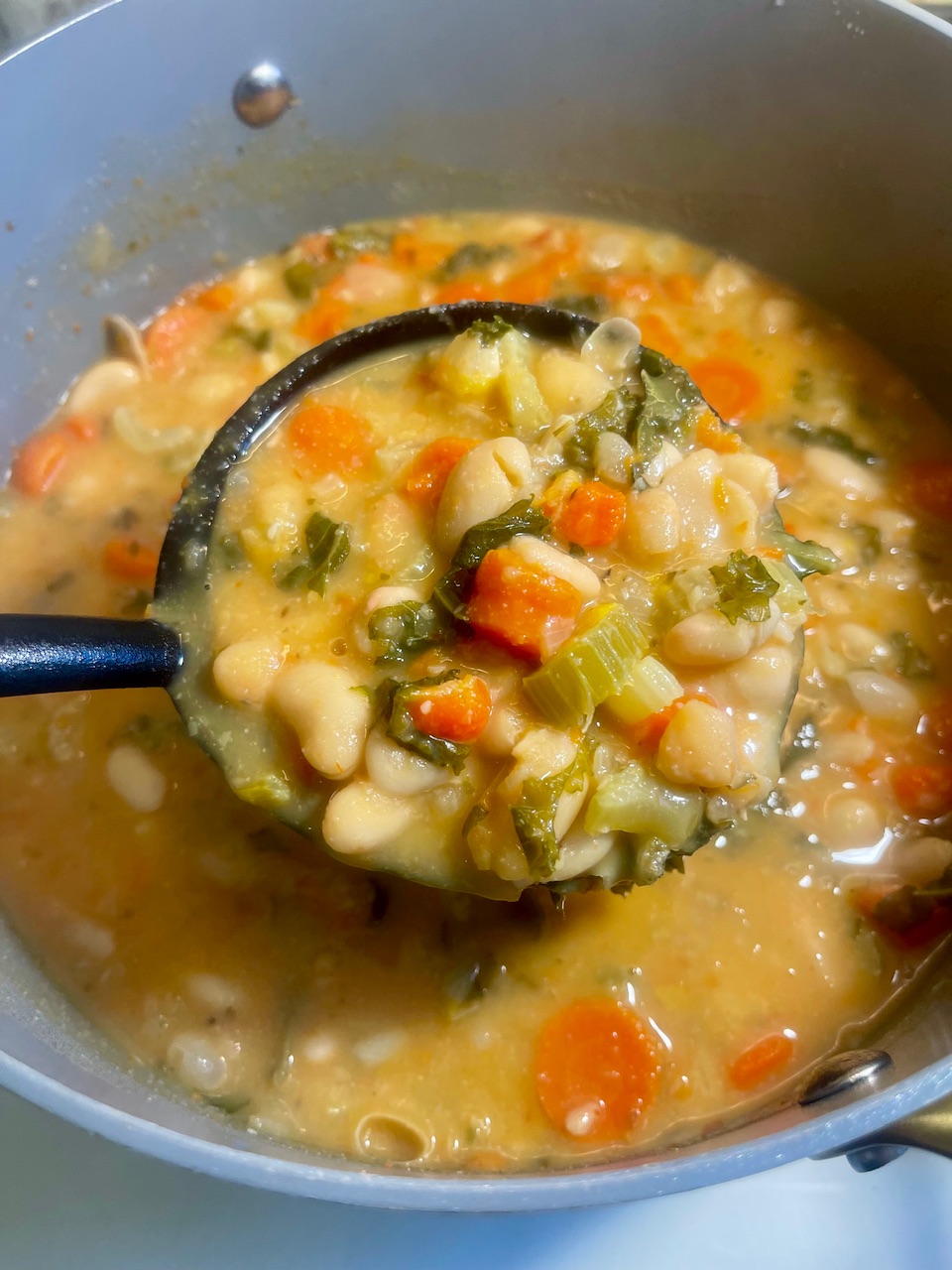 One Pot Easy Tuscan Ribollita Soup