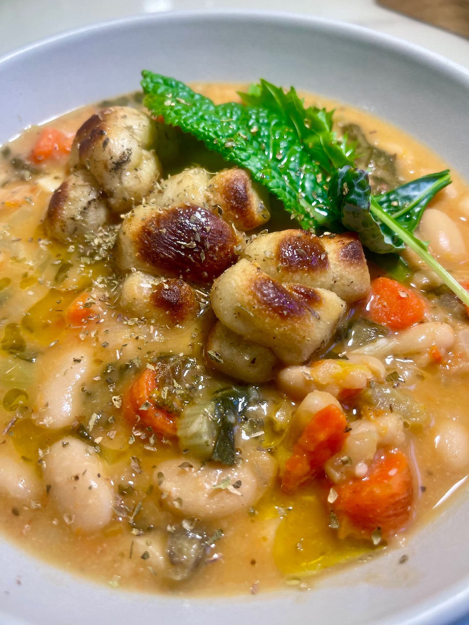 One Pot Easy Tuscan Ribollita Soup
