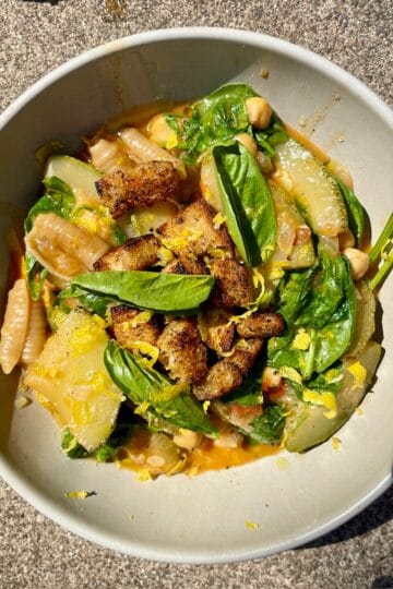vegan-zucchini-chickpeas-summer-pasta-recipe